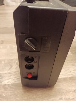 Tesla SKR 701 radiomagnetofon - 7