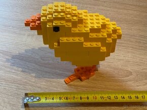 ORIGINÁLNÍ LEGO KUŘÁTKO (DEKORACE) - 7