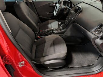 Opel Astra 1.4i ,  74 kW benzín, 2011 - 7