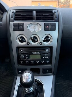 Ford Mondeo 1.8 16V - 7
