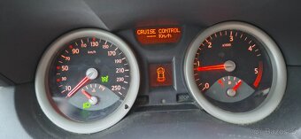 Mégane 2 - 1.9 TDI, POTŘEBA VYMĚNIT TĚSNĚNÍ HLAVY MOTORU - 7