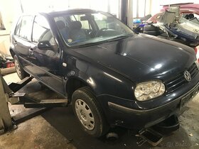 Volkswagen Golf IV 1.4i a Volkswagen Golf IV 1.6i - 7