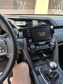 Honda Civic X - 7