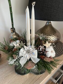 Vánoční svícen s konickou svíčkou na prodej - 7