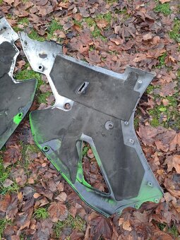 Boční kapoty Kawasaki ZXR 750J - 7