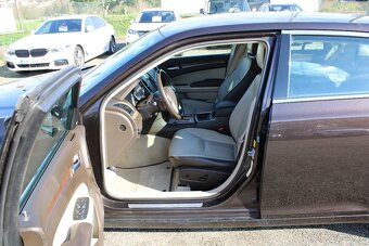 Lancia Thema 3,0 V6 176KW, EXECUTIVE, ČR, DPH, r.v. 2012 - 7