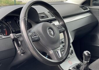 Volkswagen Passat 2.0TDi KLIMA TEMPOMAT NAVI manuál 103 kw - 7
