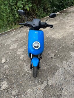 Pronájem elektroskútru - NIU - 600 Kč/den, 1500 Kč/vík - 7