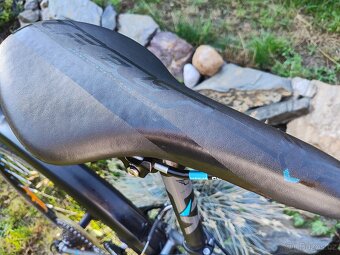 Trekové kolo FELT QX90, 1. MAJITEL, Rám L, kola 28 - 7