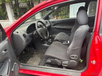 Mazda 323 Coupe - 1,5 benzin - 7