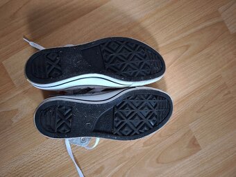 Converse THE SIMPSONS v.39 ,24,5cm - 7