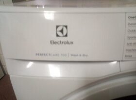 Electrolux PERFECTCARE 700 - 7