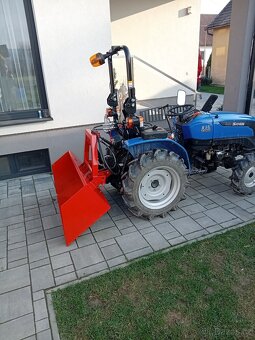 Transportní box hydraulicky sklápateľný za malotraktor - 7