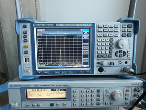 Signálový generátor Rohde Schwarz SML02 9kHz- 2,2GHz +option - 7