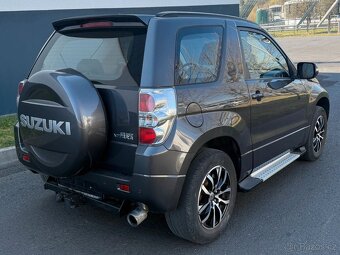 Suzuki Grand Vitara 2,4i 4x4 benzín 122kw - 7