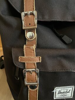 Batoh Herschel Little America 18l - 7