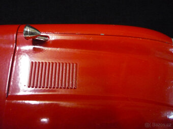 Jaguar E Type Cabriolet červený Bburago 1/18 - 7