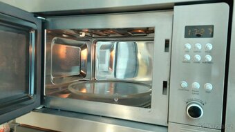 Vestavná mikrovlnka Blomberg MEE 3150 X – použitá, funkční - 7