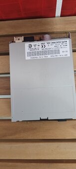 DVD vypalovačka, PC zdroj, disketová jednotka - 7