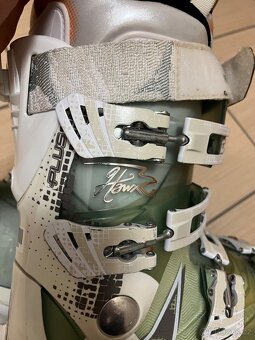 Dámské lyžáky Atomic Hawx 26.0 - 7