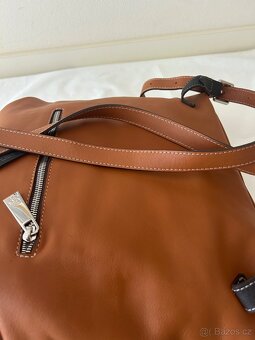 DÁMSKÝ MĚSTSKÝ BATOH PC 6.200,- - 7