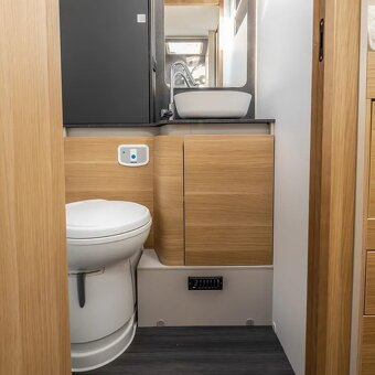 Obytný vůz Adria Matrix Plus - pronájem - 7