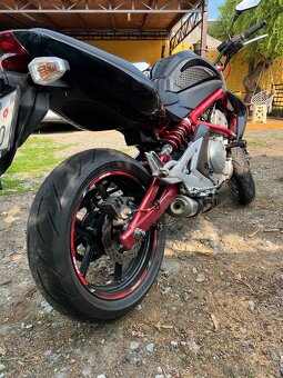Kawasaki ER-6n - 7