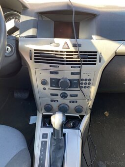 Opel Astra H 1.8 automat - 7