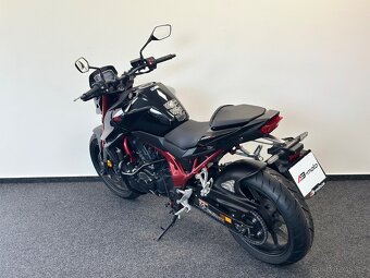 Honda CB 750 Hornet - 7