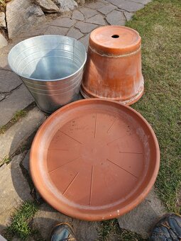 prodám květináče a podmisku - 7