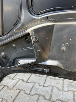 Kapota bmw e38 - 7