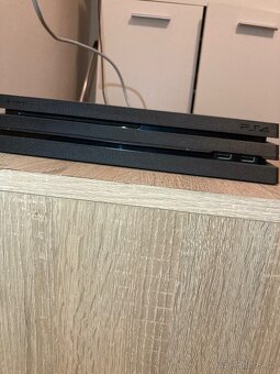 PS4 pro - 7