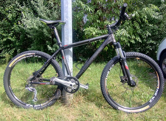 Zachovalé horské kolo Cube LTD PRO, rám 18“ - 7