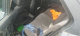 BMW E28 KAROSERIE BEZ MOTORU A PŘEVODOVKY PLATÍ DO SMAZÁNÍ - 7