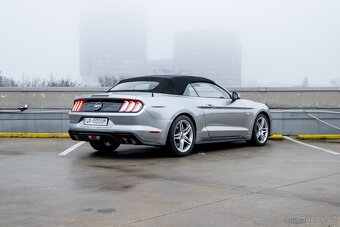 Ford Mustang - 7