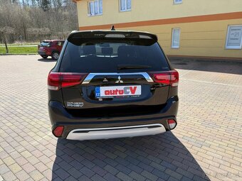 MITSUBISHI OUTLANDER 2.4 PHEV 165kW 4x4-2021-56.599KM- - 7