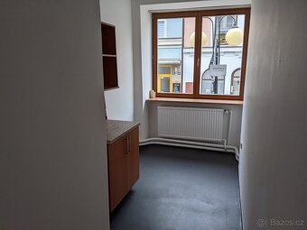 Pronájem komerčních / kancelářských prostor - 7