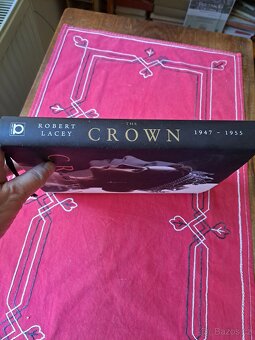 The Crown (Koruna), Robert Lacey - 7