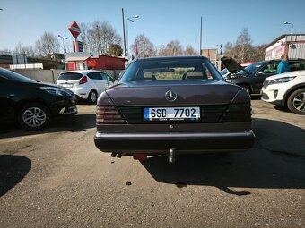 Mercedes-Benz W124 300D Turbo,Automat,Tažné,Šíbr - 7