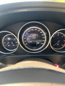 Mercedes-Benz Třídy E, 350d 4MATIC - 7