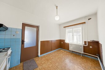 Rodinný dům s udržovanou zahradou v obci Vojkovice – ihned k - 7