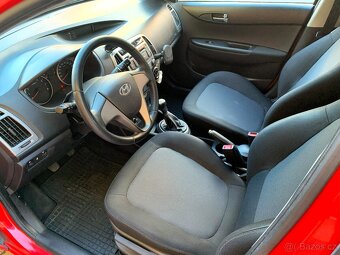 Hyundai i20 , r.v. 2013, 1.MAJITEL , 113 000 KM, původ ČR - 7
