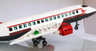 Lego velké letadlo - červenobílé - 7