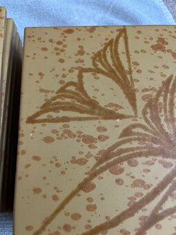 Retro dlaždice, nepoužité, 20 x 20 cm, 23 ks, r. 1980 - 7