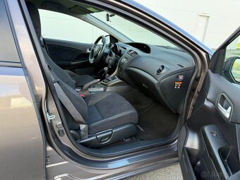Honda Civic 1.8 i-VTEC 104 kW, jen 116.540 km, rok 2012 - 7