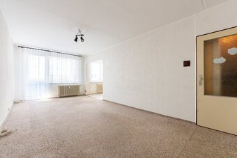 Prodej bytu 4+1 s lodžií a garáží, ul. Luční, Litvínov - Jan - 7