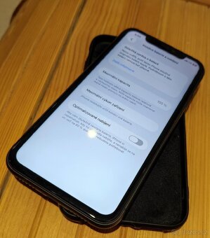 Prodám vyměním iPhone 11 - 7