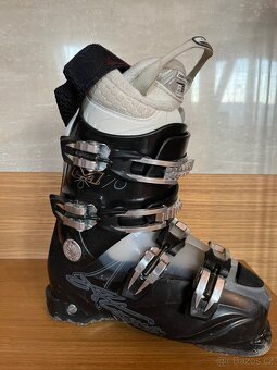 Dámské lyžáky Atomic, velikost 24/24,5 EU38 - 7