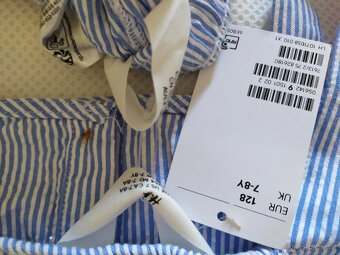 Nové pruhované top a šortky, H&M, vel. 128 - 7
