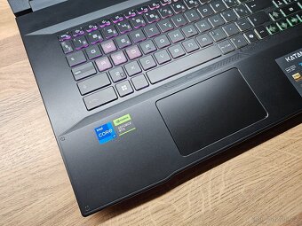 17,3"_MSI KATANA 17 B13V_i7-13620H_16GB_RTX 4070 8GB - 7